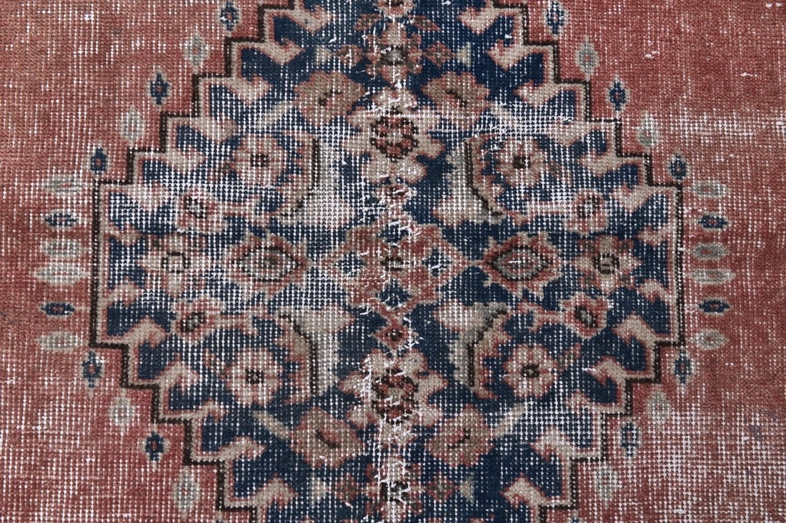 2'7'' x 6'5'' Handmade Vintage Wool Rug - 244411 - 7