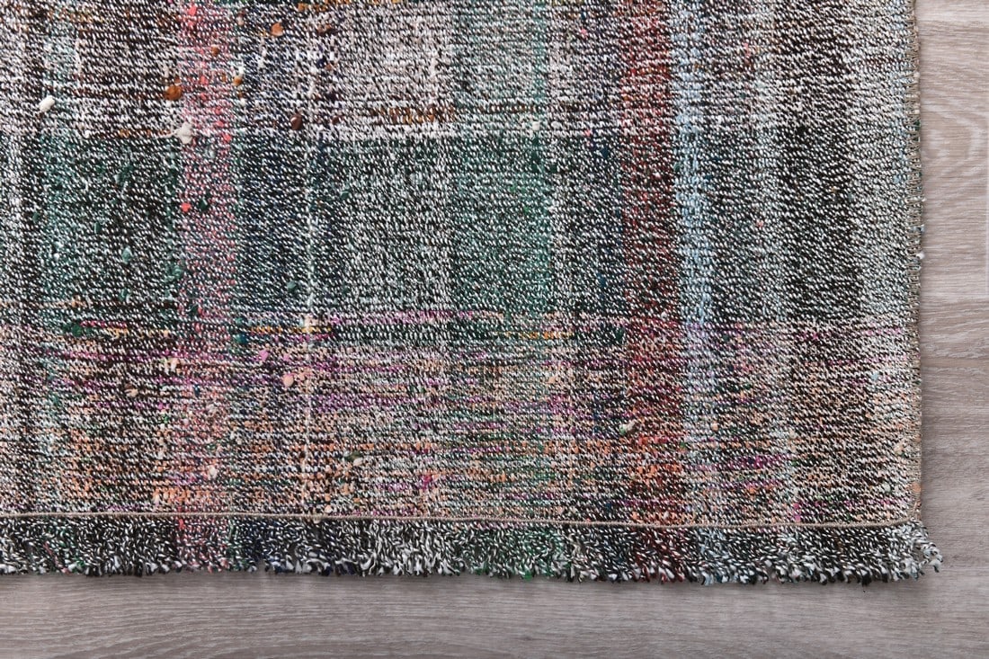 6'1'' x 8'9'' Turkish Vintage Kilim Rug - 241516 - 10