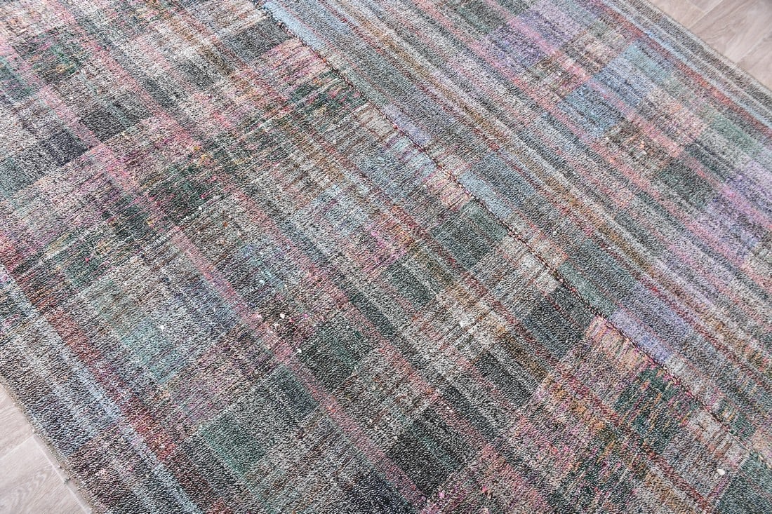 6'1'' x 8'9'' Turkish Vintage Kilim Rug - 241516 - 4