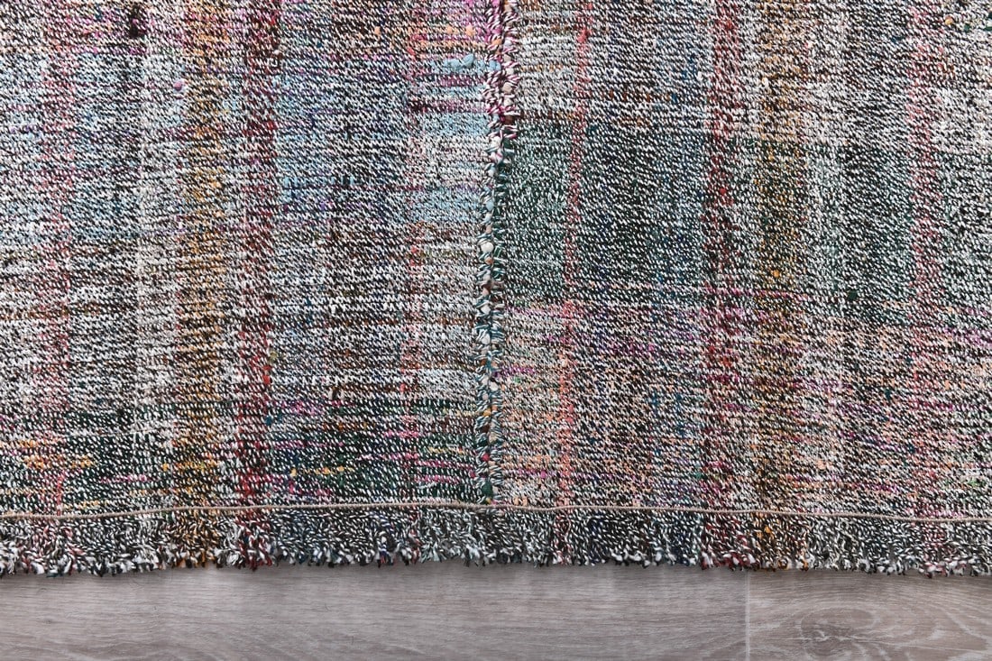 6'1'' x 8'9'' Turkish Vintage Kilim Rug - 241516 - 9