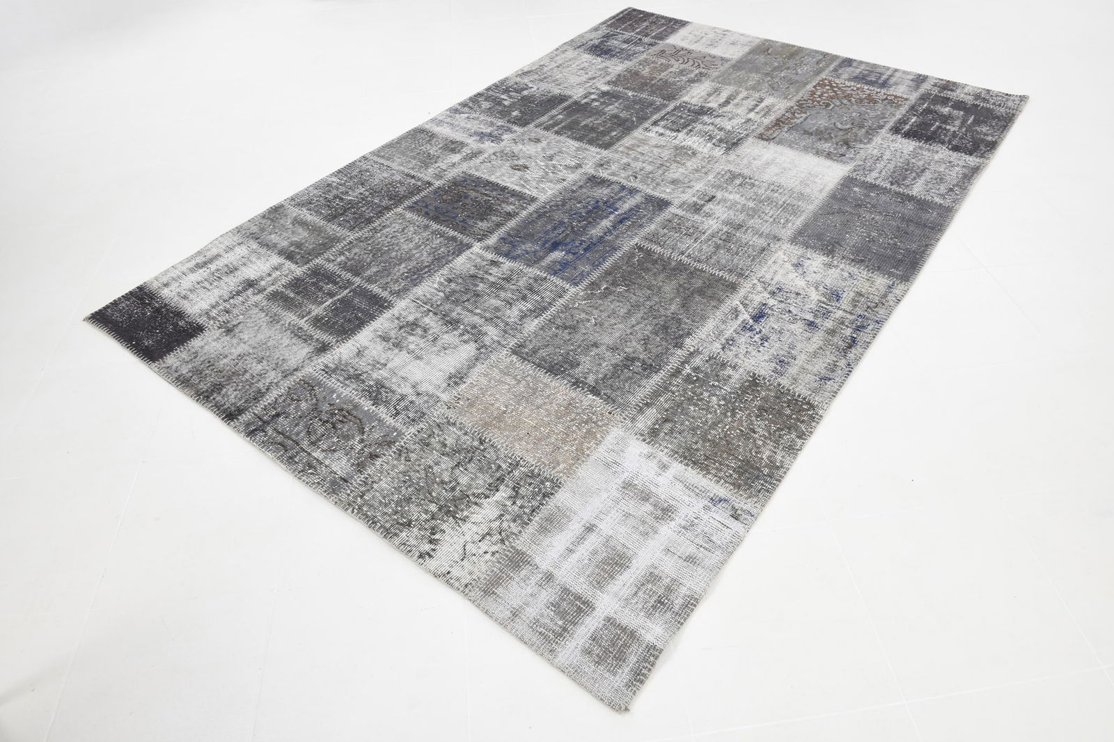 6'7'' x 10'1'' Handmade Vintage Wool Patchwork Rug - 314 - 3