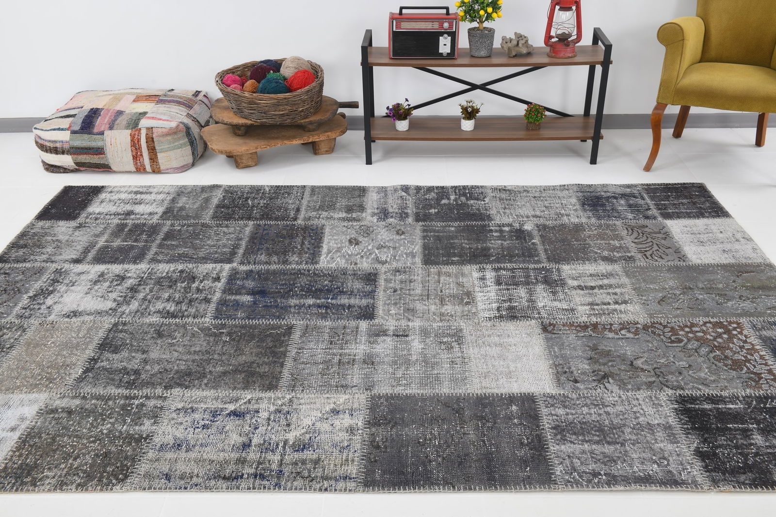 6'7'' x 10'1'' Handmade Vintage Wool Patchwork Rug - 314 - 6