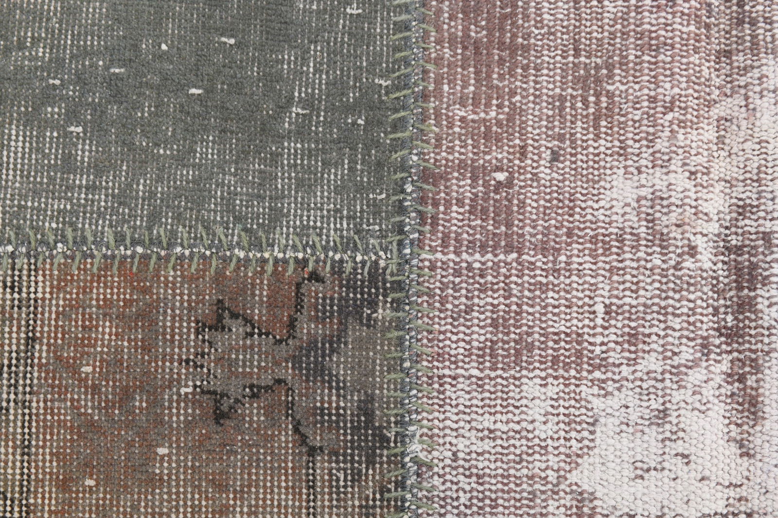 5'7'' x 8'1'' Handmade Vintage Wool Patchwork Rug - 297 - 11