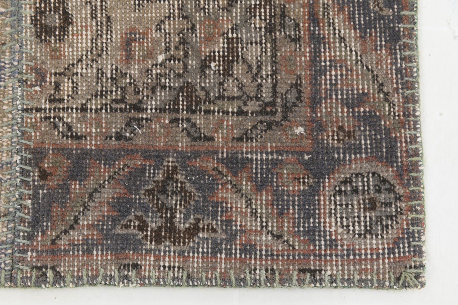 5'7'' x 8'1'' Handmade Vintage Wool Patchwork Rug - 297 - 15