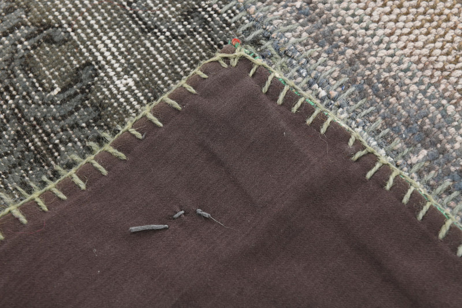 5'7'' x 8'1'' Handmade Vintage Wool Patchwork Rug - 297 - 16