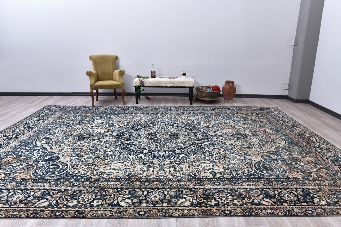 10'4'' x 15'0'' Turkish Vintage Runner Rug - 24986: Title: 10'4'' x 15'0'' Turkish Vintage Runner Rug - 24986 Description:10'4'' x 15'0'' Turkish Vintage Runner Rug - 24986 Origin:Turkiye Date/Period:1960-90 Materials:Wool,Cotton Dimension:10'4''x15'0'