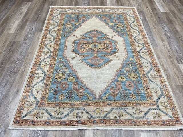 Antique kerman Design Karrastan Rug # 748: Title:Antique kerman Design Karrastan Rug # 748 Description:Beautiful antique Karastan Kerman Design Rug # 748, made in USA , size 9 ft by 12 ft, circa 1960 , all over design on begie field in excelle