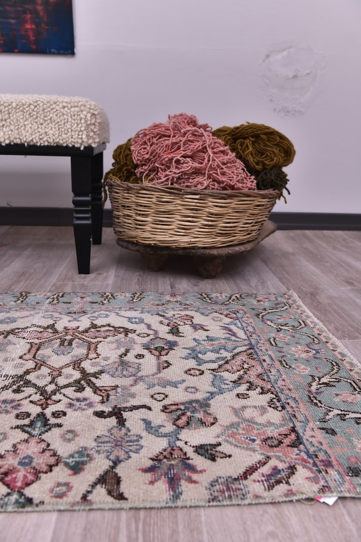 2'3'' x 3'8'' Decorative Vintage Rug - 244433 - 5