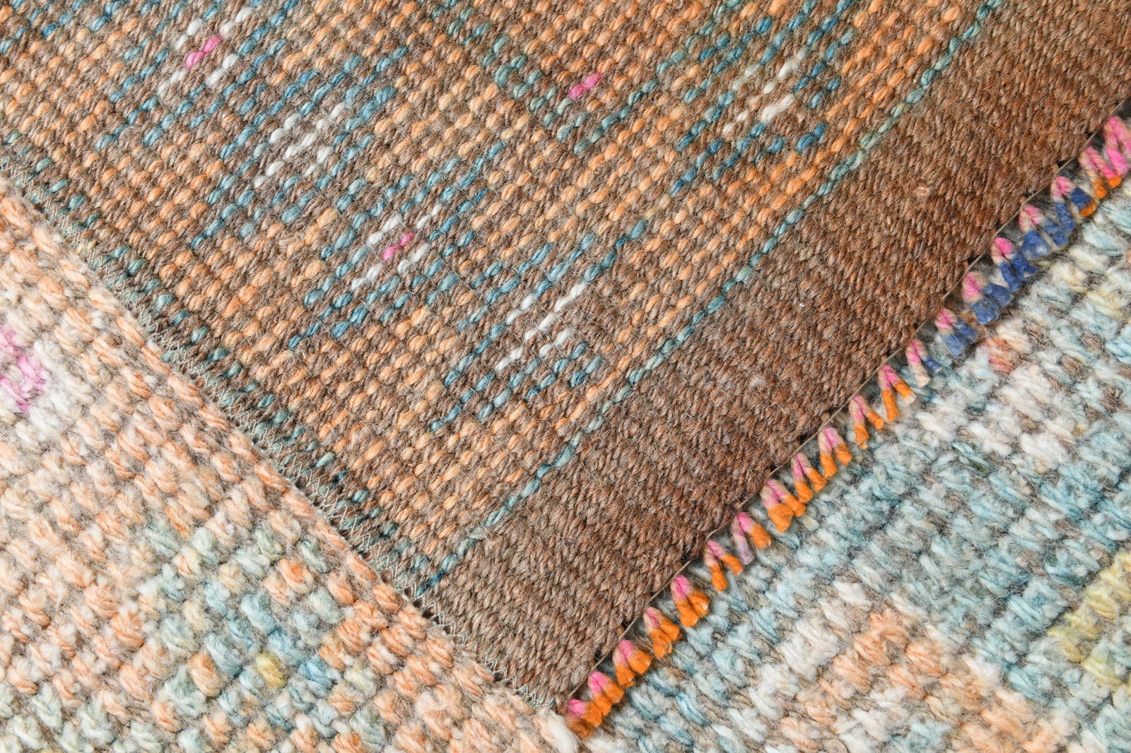 2'6'' x 11'5'' Handmade Vintage Wool Rug - 7166 - 15