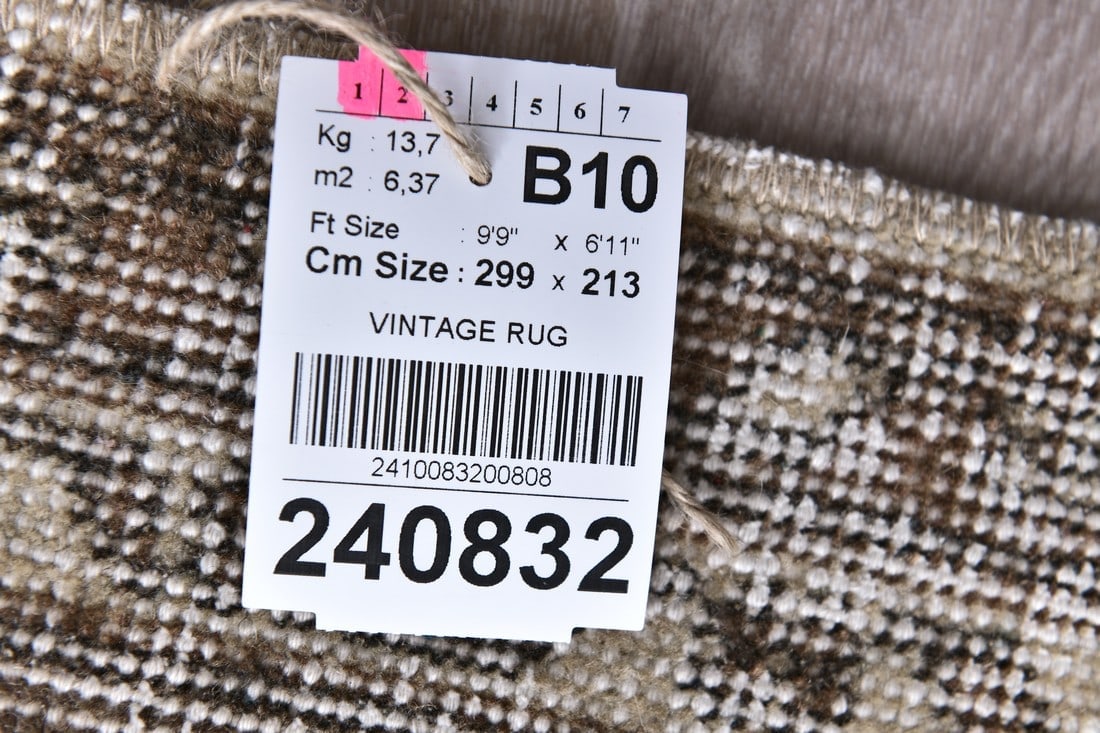 6'11'' x 9'9'' Turkish Vintage Runner Rug - 240832 - 16