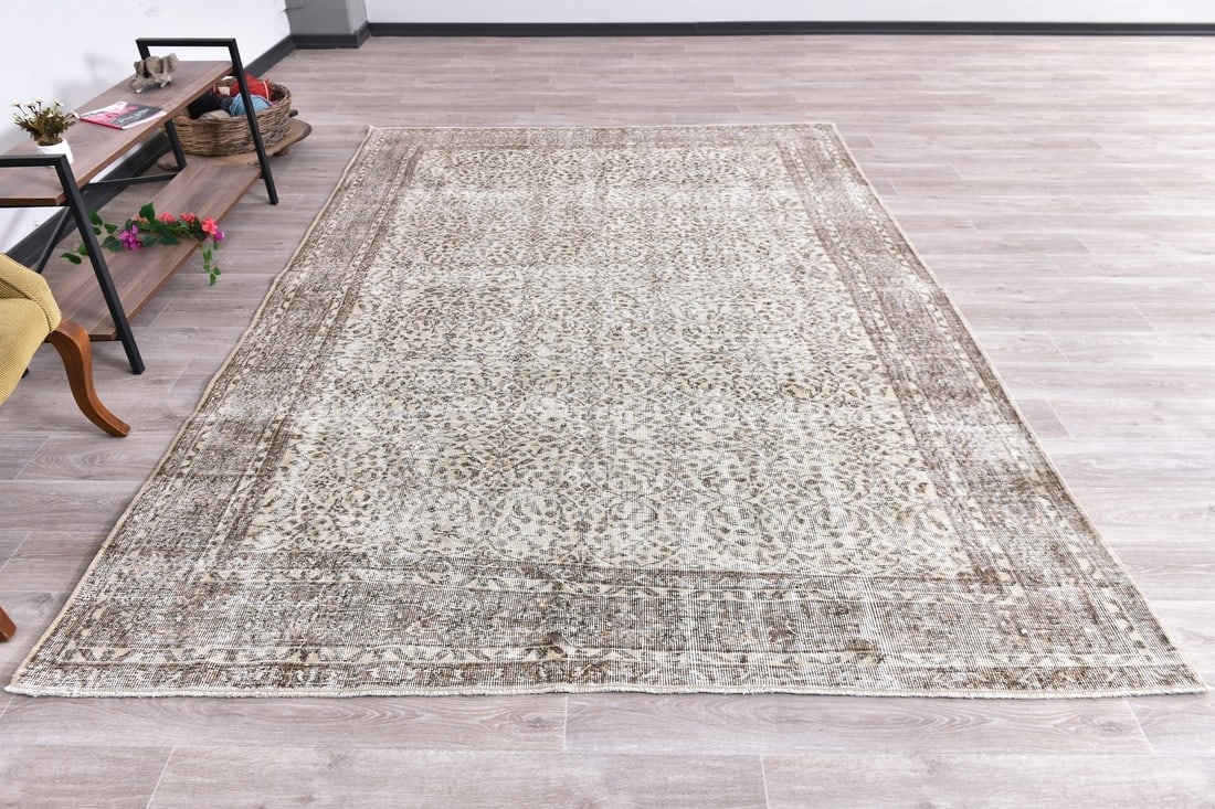 6'11'' x 9'9'' Turkish Vintage Runner Rug - 240832 - 3