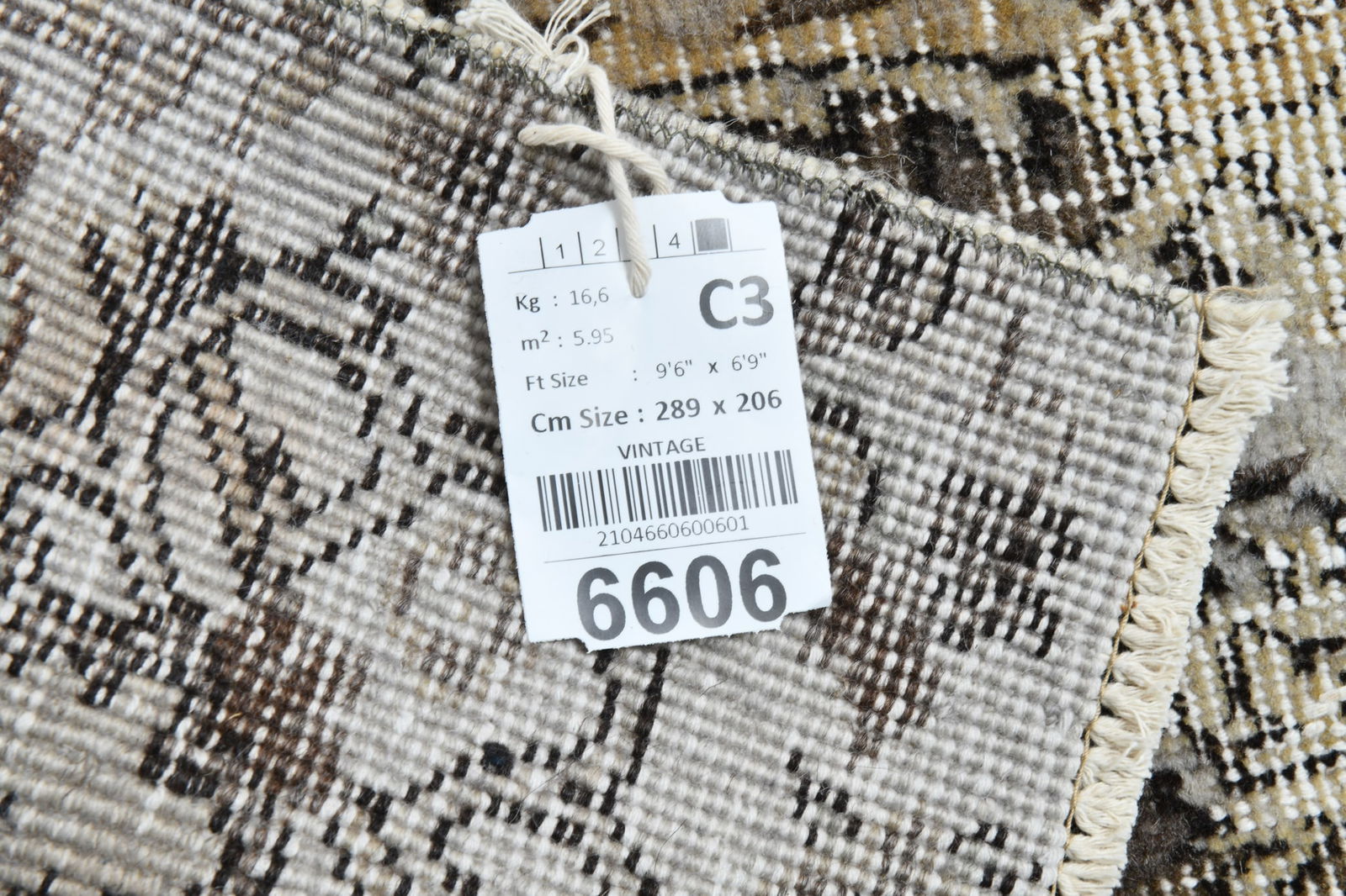 6'9'' x 9'5'' Handmade Vintage Wool Rug - 6606 - 20