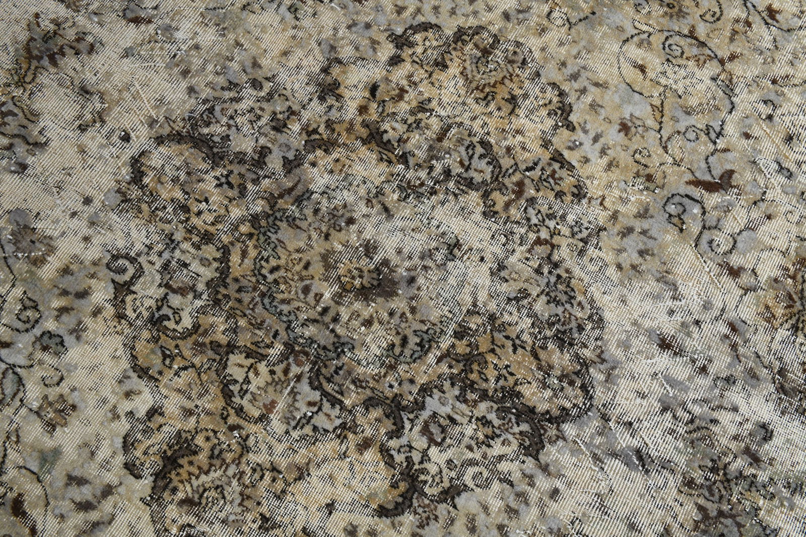 6'9'' x 9'5'' Handmade Vintage Wool Rug - 6606 - 9