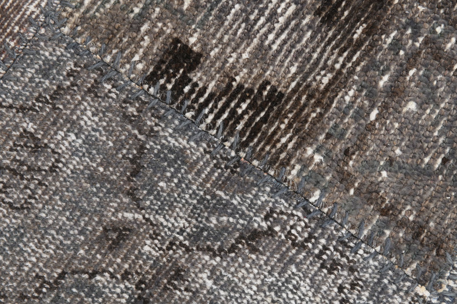 5'8'' x 8'0'' Handmade Vintage Wool Patchwork Rug - 319 - 10