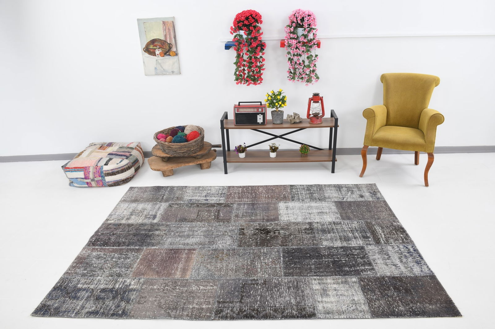 5'8'' x 8'0'' Handmade Vintage Wool Patchwork Rug - 319 - 5