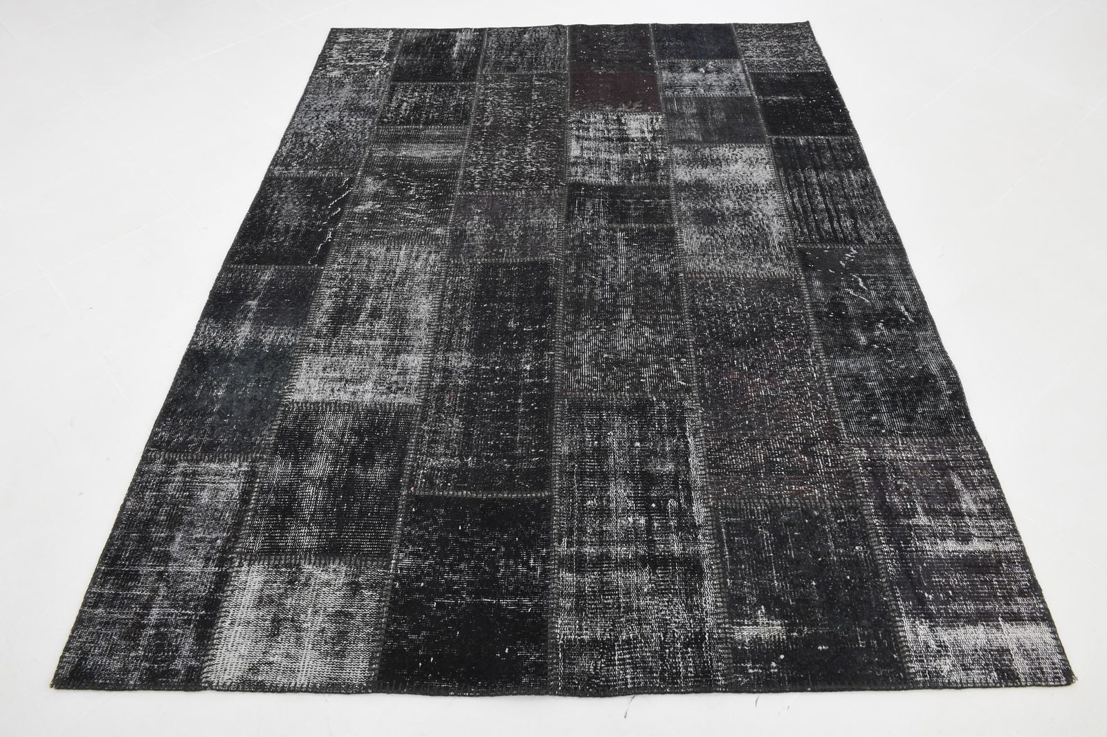 5'11'' x 7'10'' Handmade Vintage Wool Patchwork Rug - 98 - 2