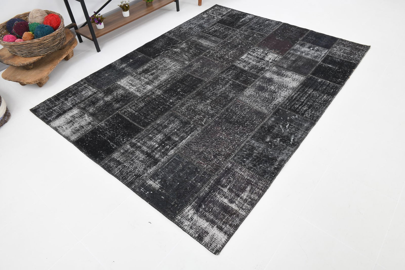 5'11'' x 7'10'' Handmade Vintage Wool Patchwork Rug - 98 - 7