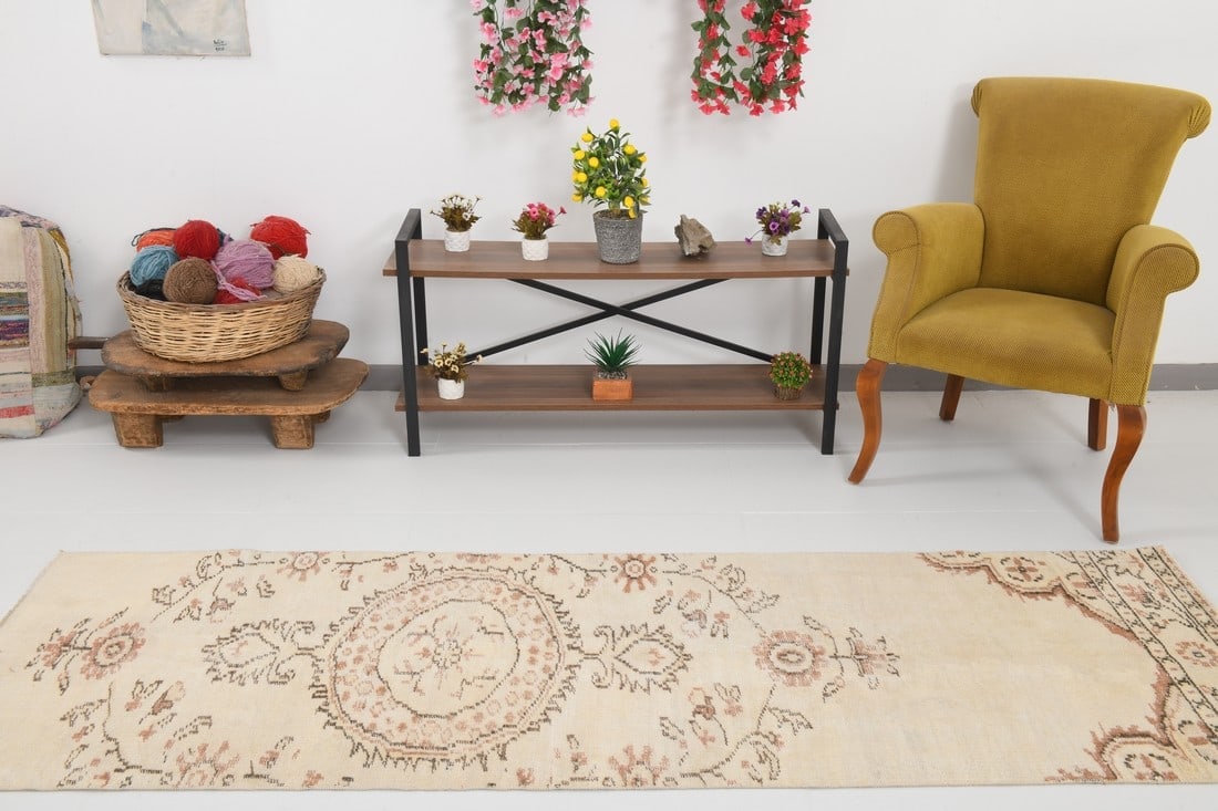 2'7'' x 8'3'' Turkish Vintage Runner Rug - 24784 - 4