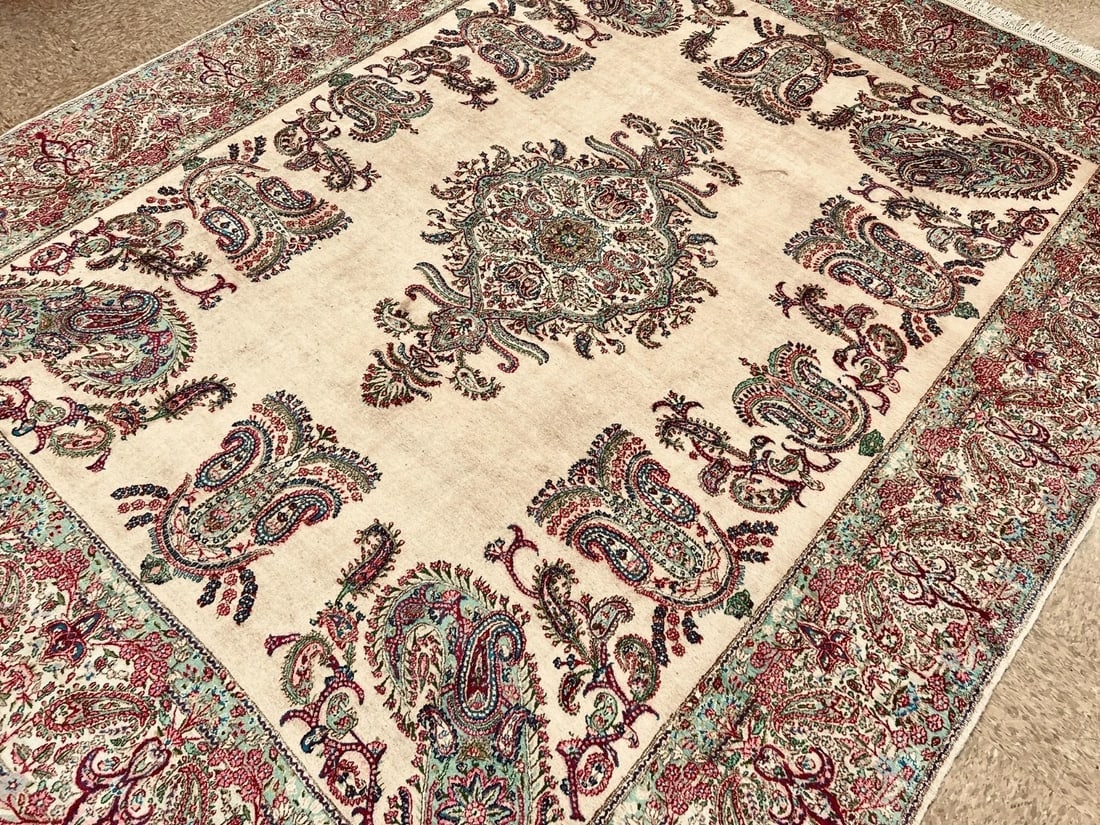 Persian Kerman Hand Knotted Semi-Antique Oriental Rug 9'9" x 12'3" - 4