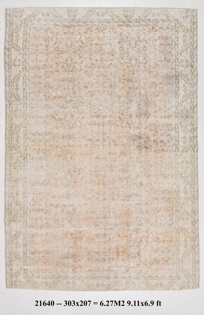 6'9'' x 9'11'' Handmade Vintage Wool Rug - 21640: Title: 6'9'' x 9'11'' Handmade Vintage Wool Rug - 21640 Description:6'9'' x 9'11'' Handmade Vintage Wool Rug - 21640 Origin:Turkiye Date/Period:1960-90 Materials:Wool,Cotton Dimension:6'9''x9'11'' ft,