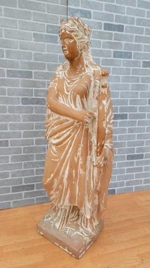 Antique Hellenistic Terra Cotta Statue of Goddess Playing The Harp (1 of 10)