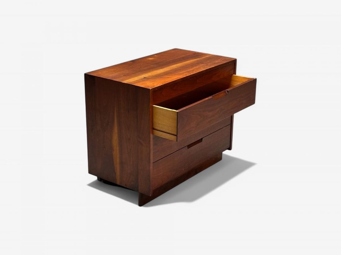 George Nakashima, Mid-Century Modern, Sap Walnut, Rare Nightstand, USA, 1957 - 7