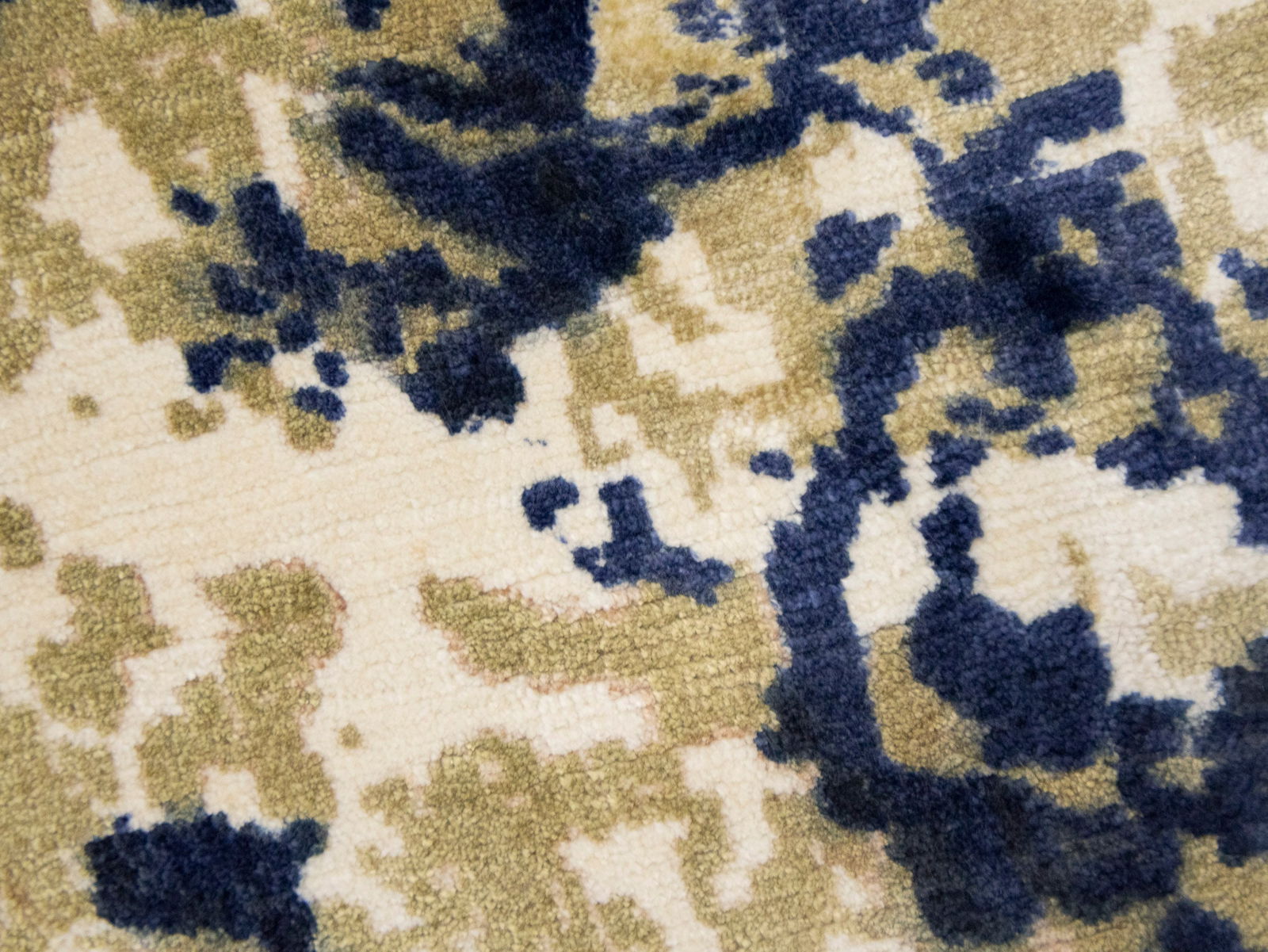 Distressed Floral Modern 6X6 Hand-Loomed Round Rug - 8