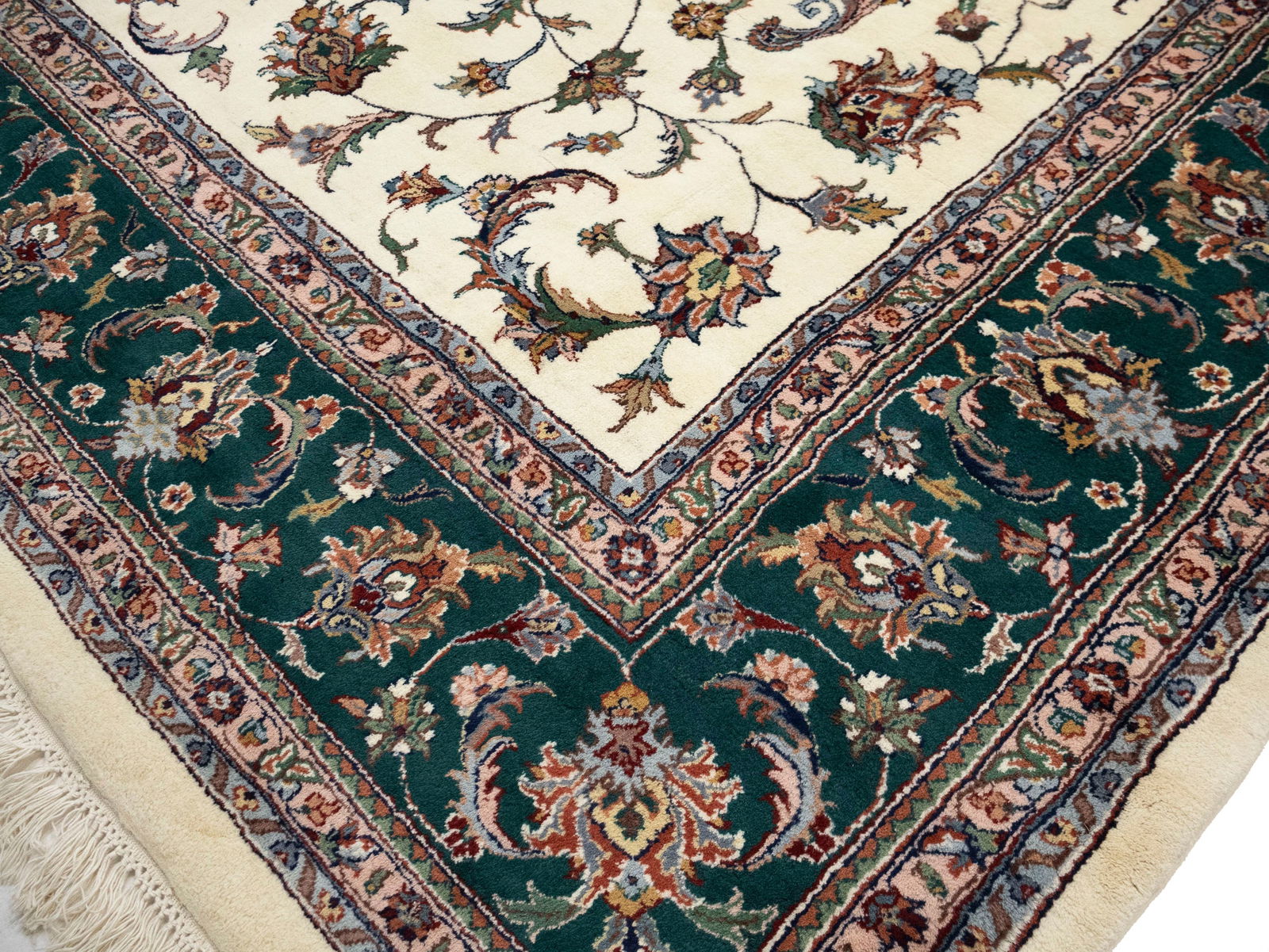 Cream Floral 9X12 Indo-Kashan Oriental Rug - 11