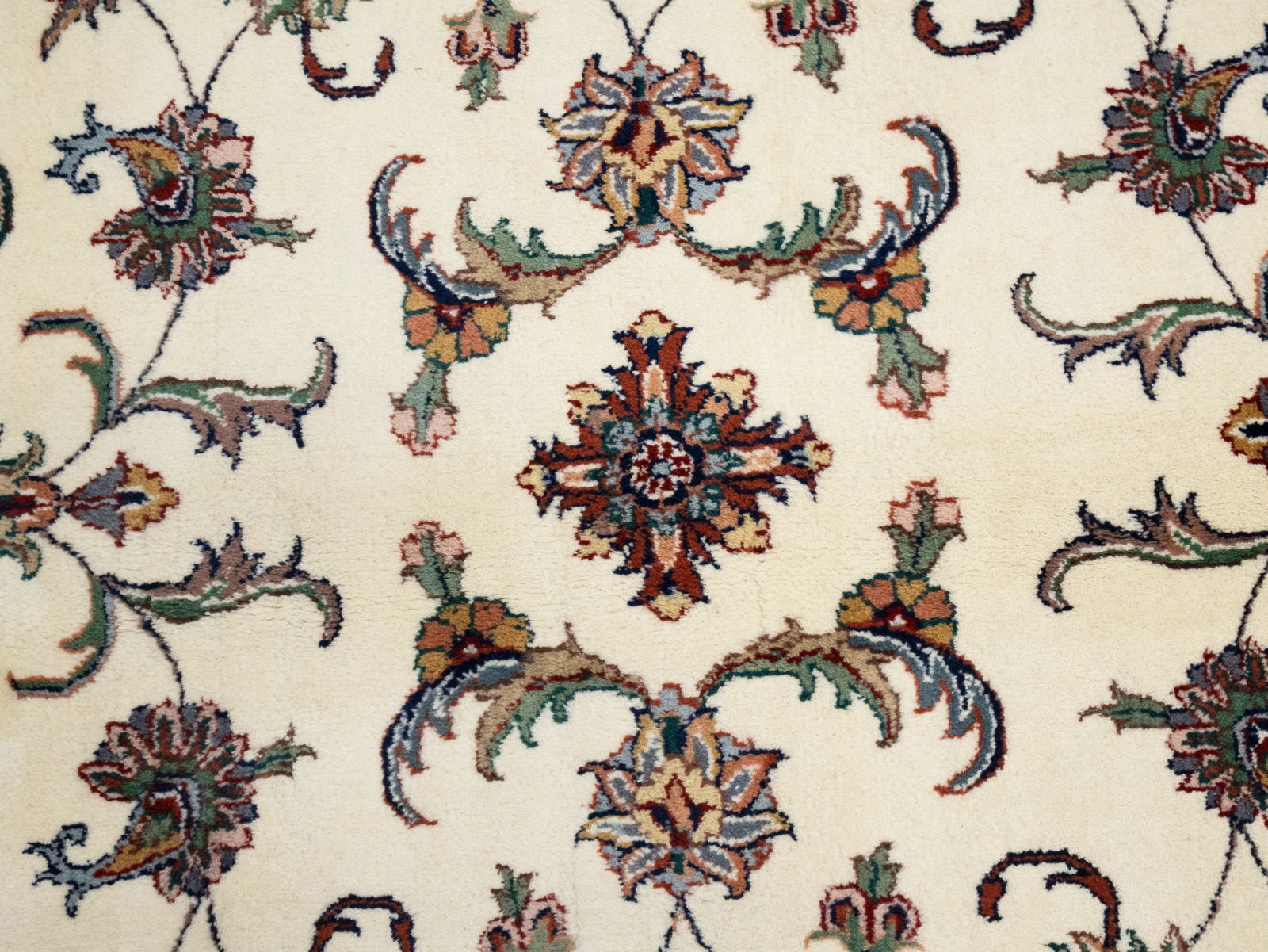 Cream Floral 9X12 Indo-Kashan Oriental Rug - 7