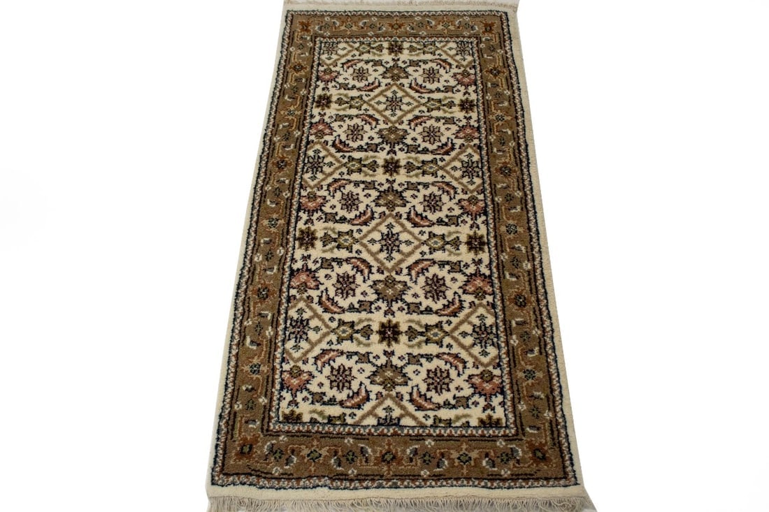 Cream Floral Tribal 2'5X4'7 Indo-Bidjar Oriental Rug - 2
