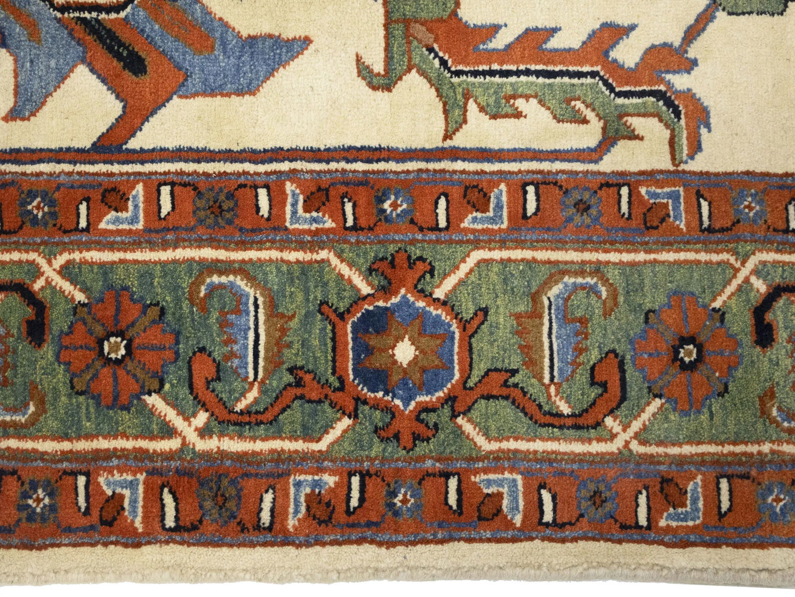 Cream Geometric Floral 7X17 Heriz Persian Rug - 10