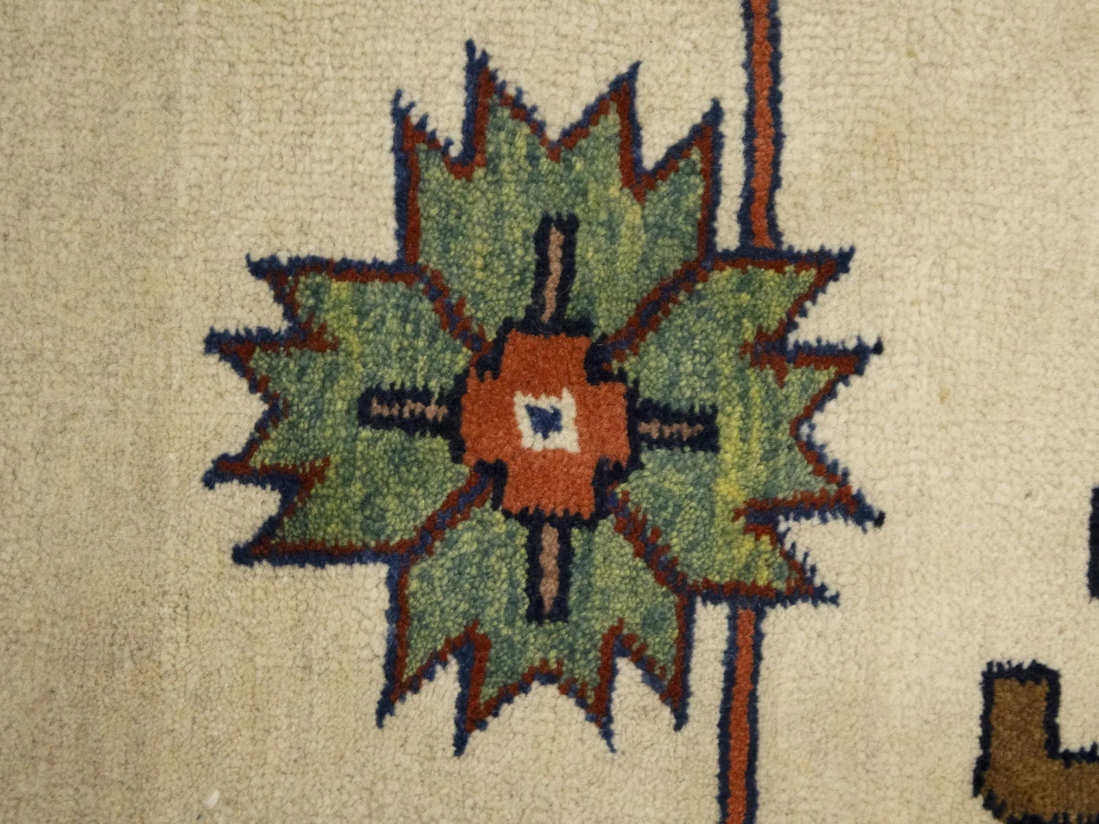 Cream Geometric Floral 7X17 Heriz Persian Rug - 12