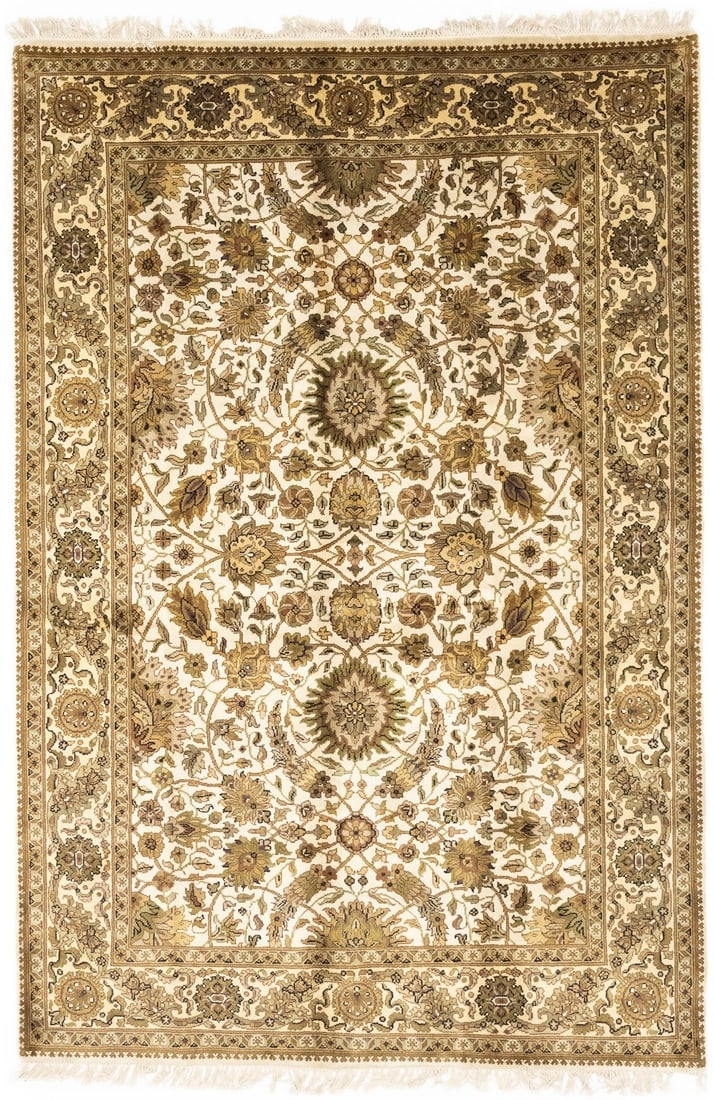 Cream Floral Classic 6X9 Agra Jaipur Oriental Rug: Title: Cream Floral Classic 6X9 Agra Jaipur Oriental Rug Description:Handmade 6X9 cream oriental rug made with vegetable dyes (fine wool pile and cotton foundation), exceptional knot count, and appeal
