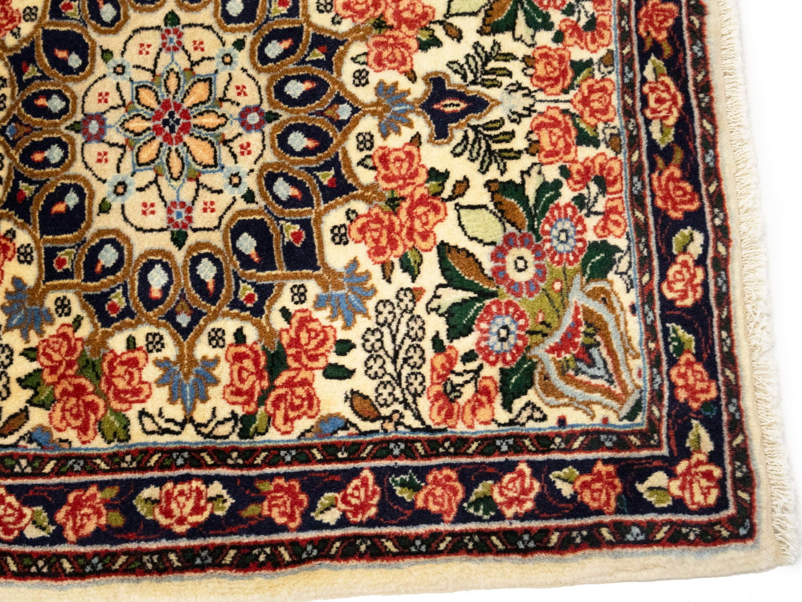 Cream Floral Tribal 2'3X2'7 Bidjar Halvaei Persian Rug - 7