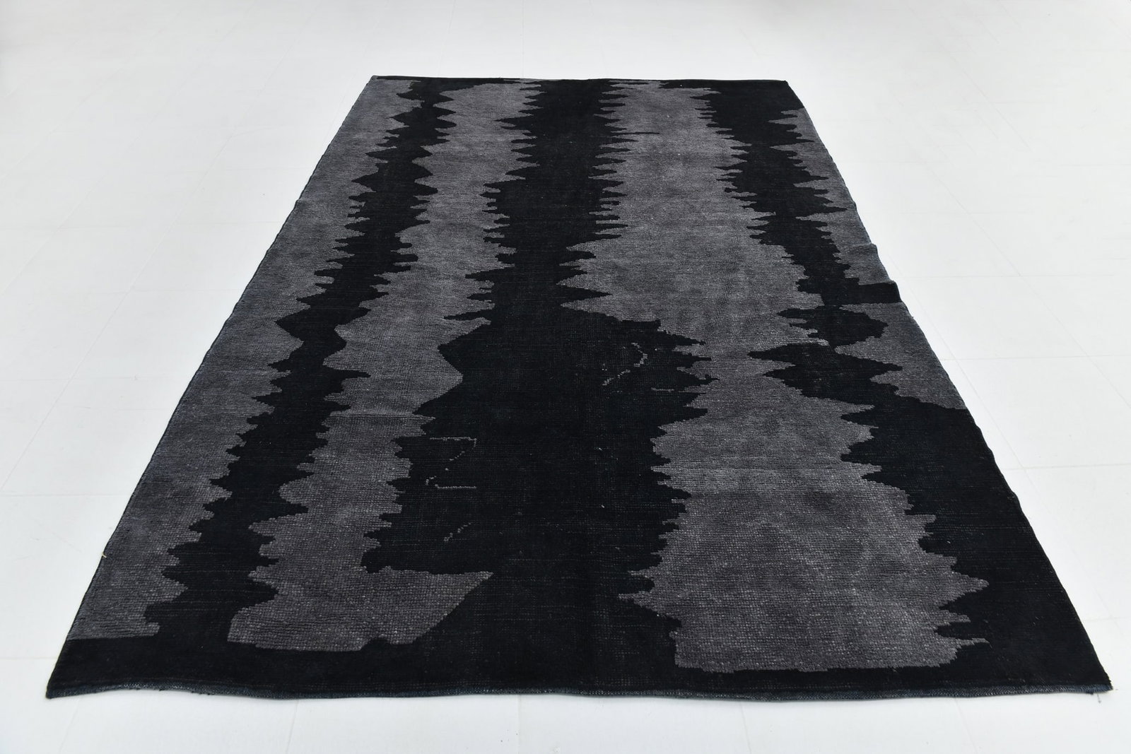 6'7'' x 9'6'' Handmade Hemp Area Rug - 52852 - 2