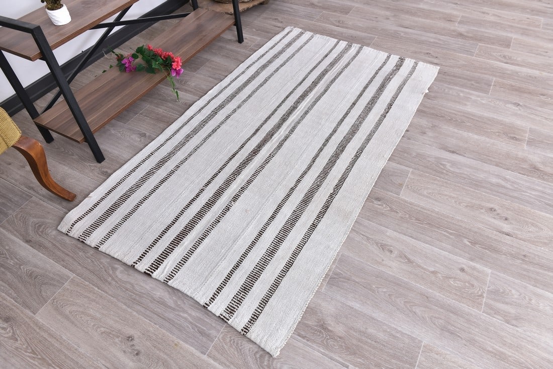 3'2'' x 5'8'' Turkish Flatweave Kilim Rug - 241072 - 2