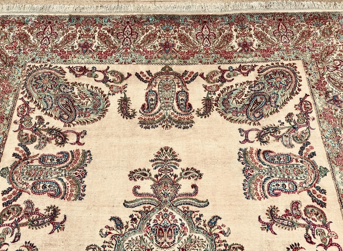 Persian Kerman Hand Knotted Semi-Antique Oriental Rug 9'9" x 12'3" - 8