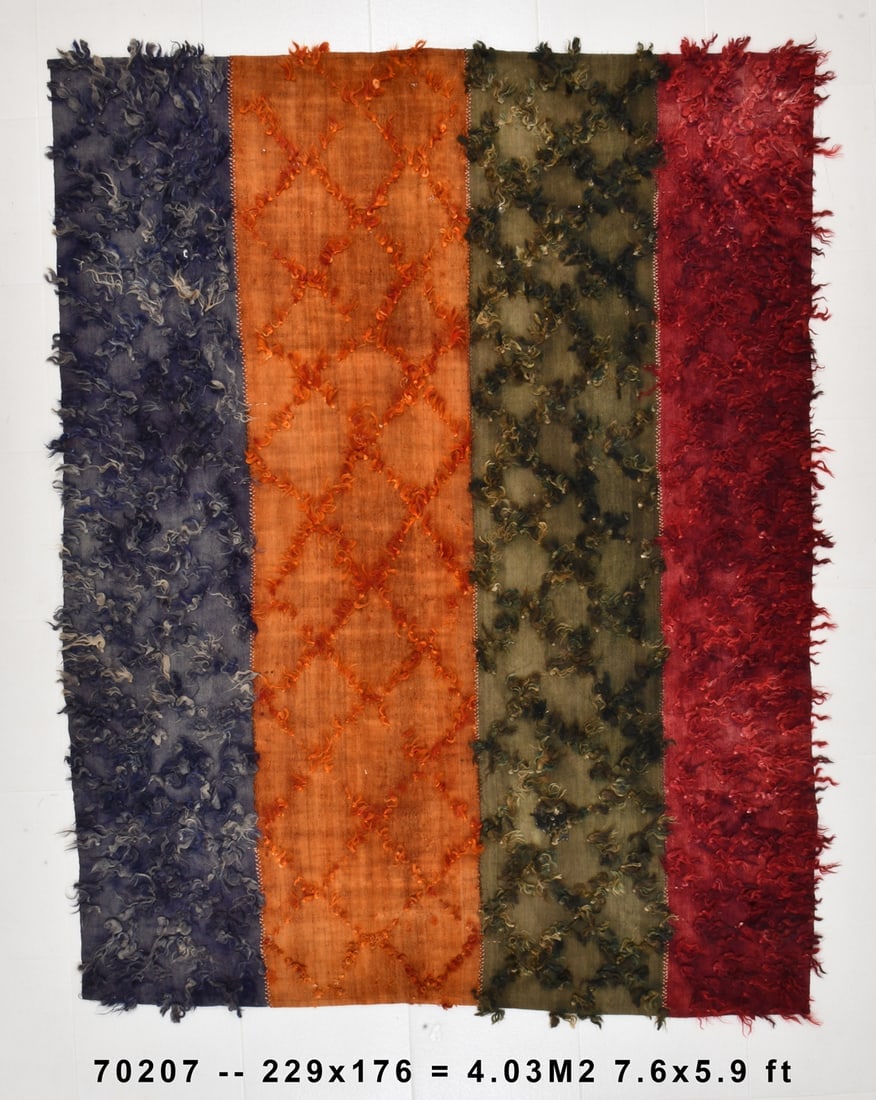 5'9'' x 7'6'' Tulu Filikli Kilim Rug - 70207: Title: 5'9'' x 7'6'' Tulu Filikli Kilim Rug - 70207 Description:5'9'' x 7'6'' Tulu Filikli Kilim Rug - 70207 Origin:Turkiye Date/Period:1960-90 Materials:Wool,Cotton Dimension:5'9''x7'6'' ft, 176x229