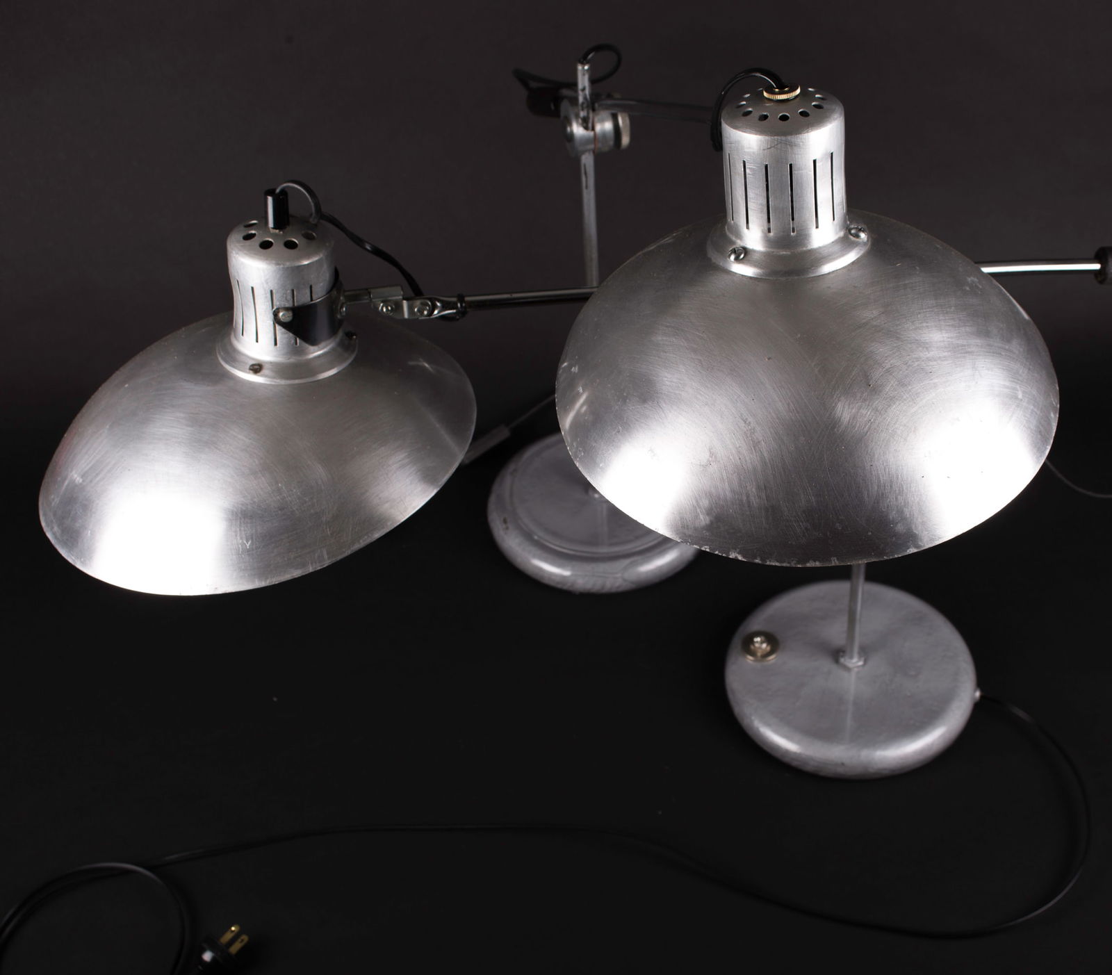 Pair French modernist mid century desk lamp André Lavigne Aluminor - 3