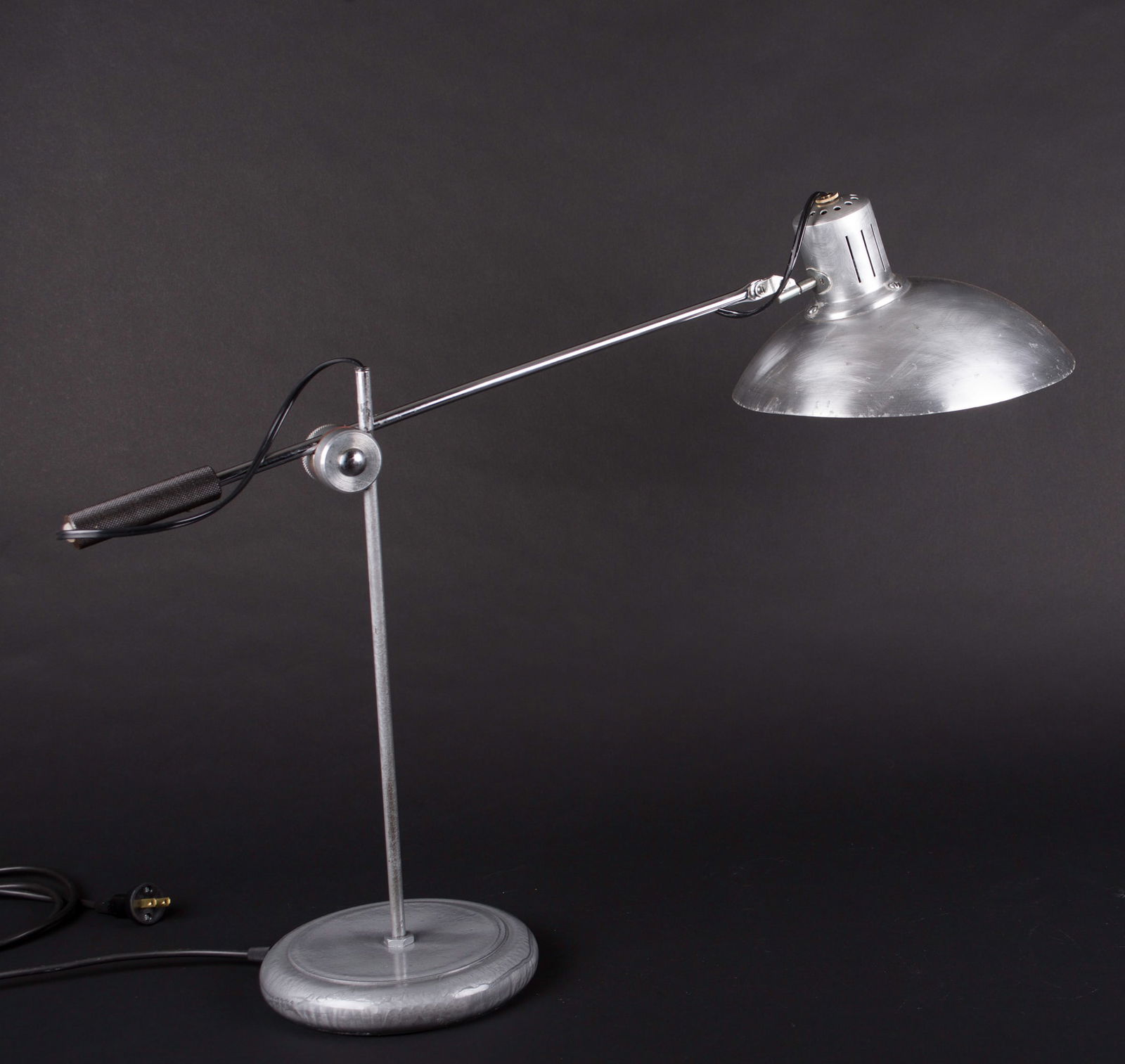 Pair French modernist mid century desk lamp André Lavigne Aluminor - 4