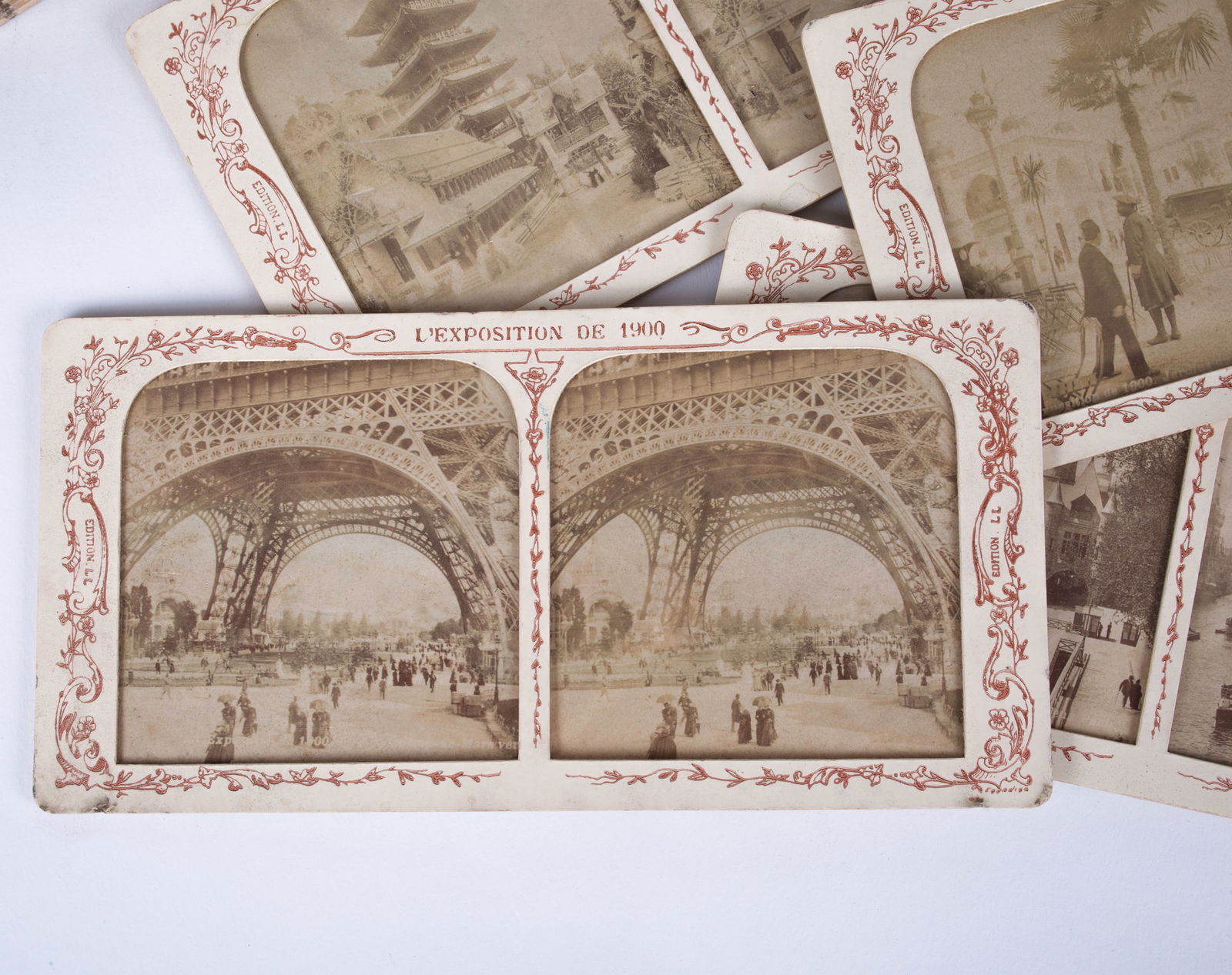 Antique French stereoscopic viewer 19th. with 30 views - 3