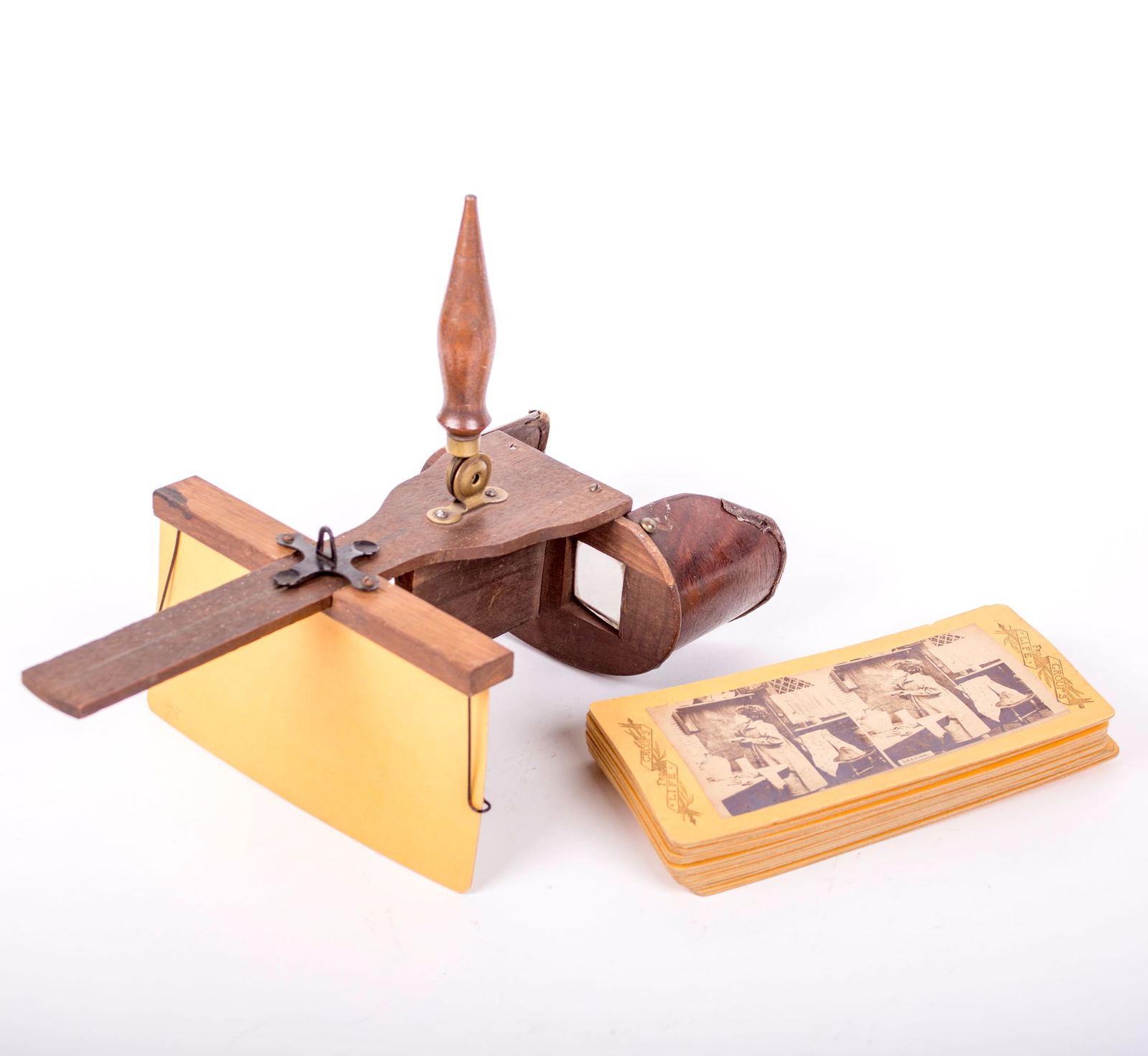 Antique French stereoscopic viewer 19th. with 40 views - 2