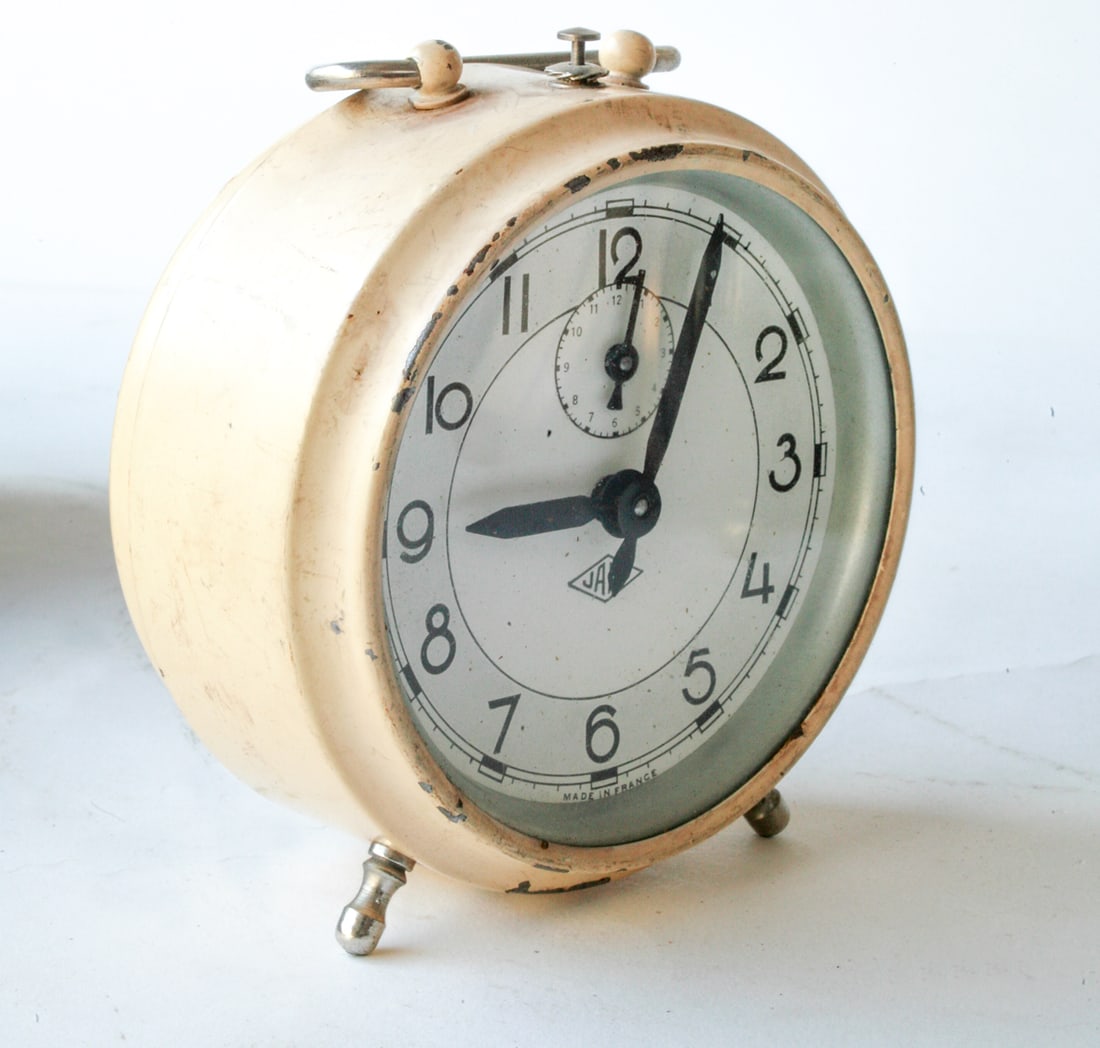 French white Art Deco alarm Clock Japy - 2