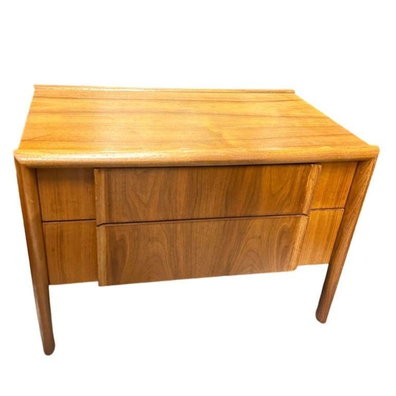 Mid Century "Parallel" Walnut End Table Commode by Barney Flagg For Drexel - 17