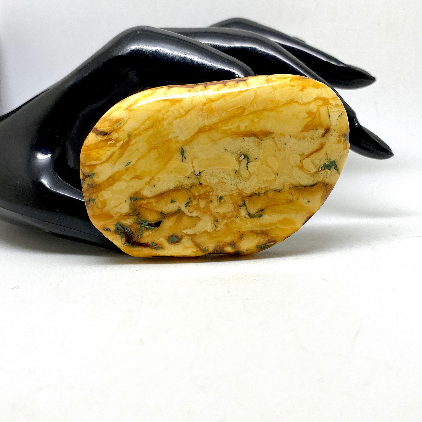 Alluring Vintage Amber Brooch - 3