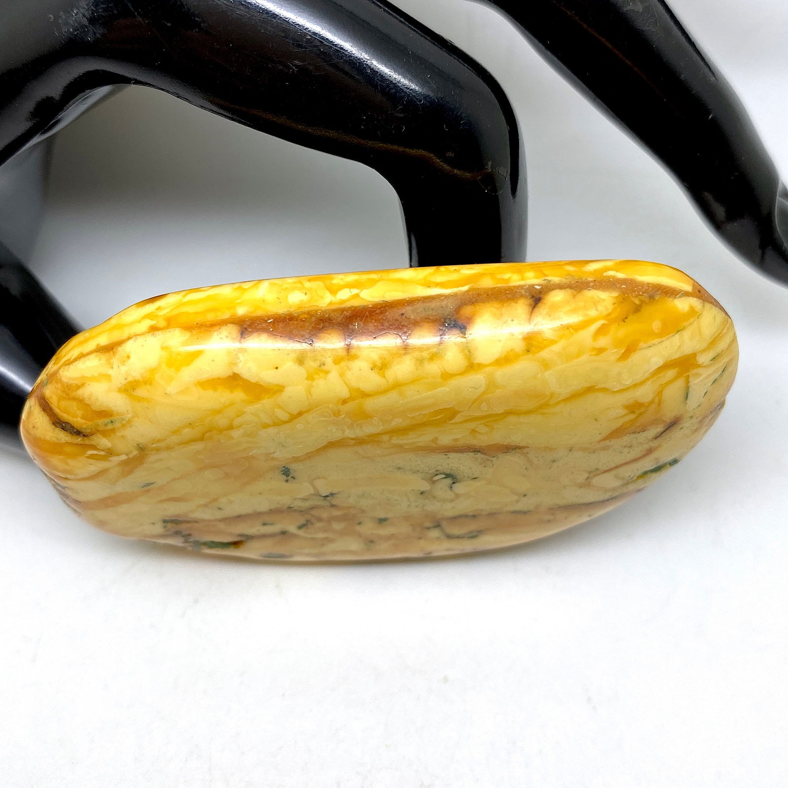 Alluring Vintage Amber Brooch - 4