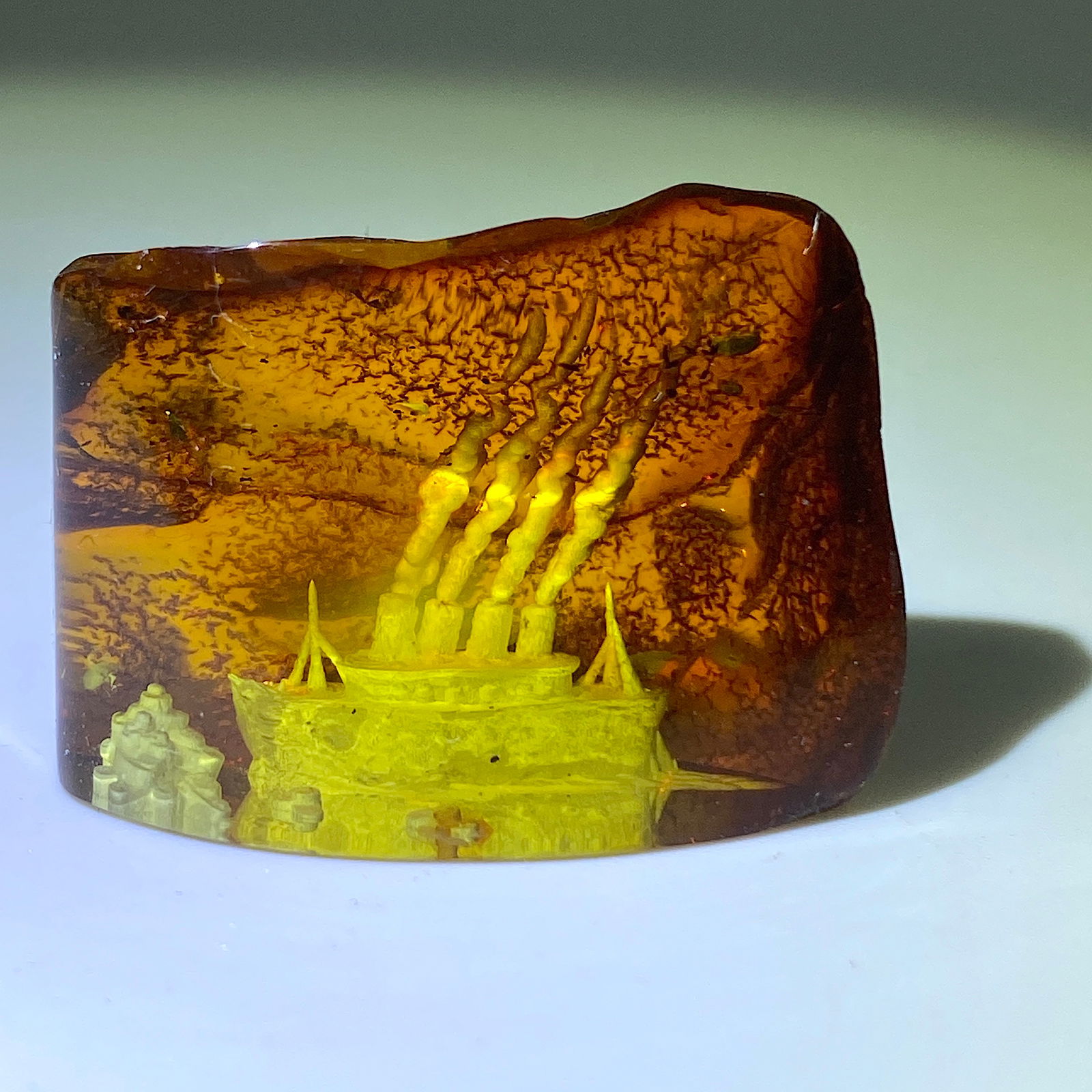 Masterpiece Hand Carving in Natural Amber stone - 3