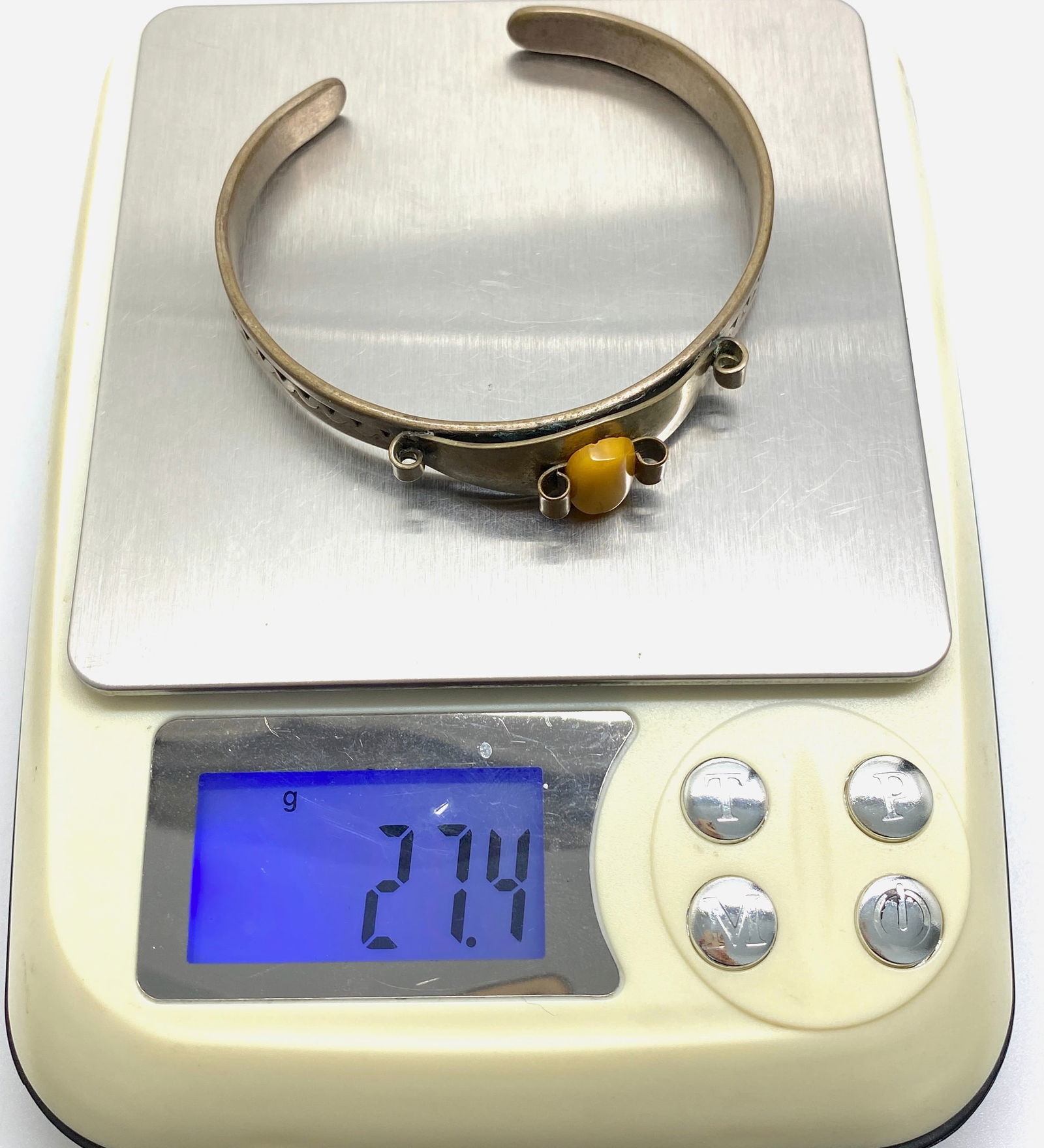 Impressive Vintage Amber Bangle Bracelet - 6