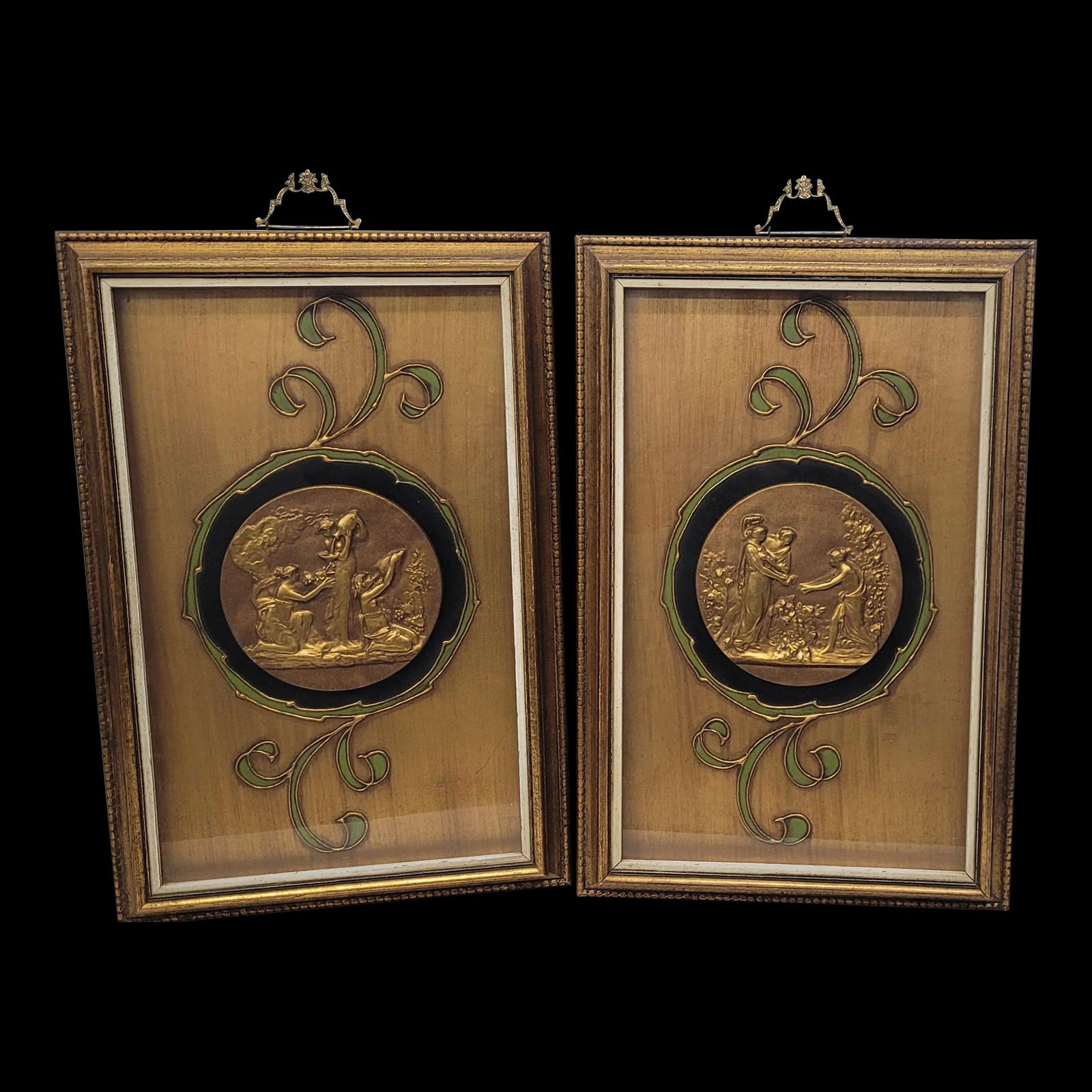 Vintage Neoclassical Medallion Display Framed Gold Gilt Wood Frame Original Sungott Art Studies- Set: Vintage Neoclassical Medallion Display Framed Gold Gilt Wood Frame Original Sungott Art Studies Gold gilt in good condition with some … Read more Vintage Neoclassical Medallion Display Framed Go