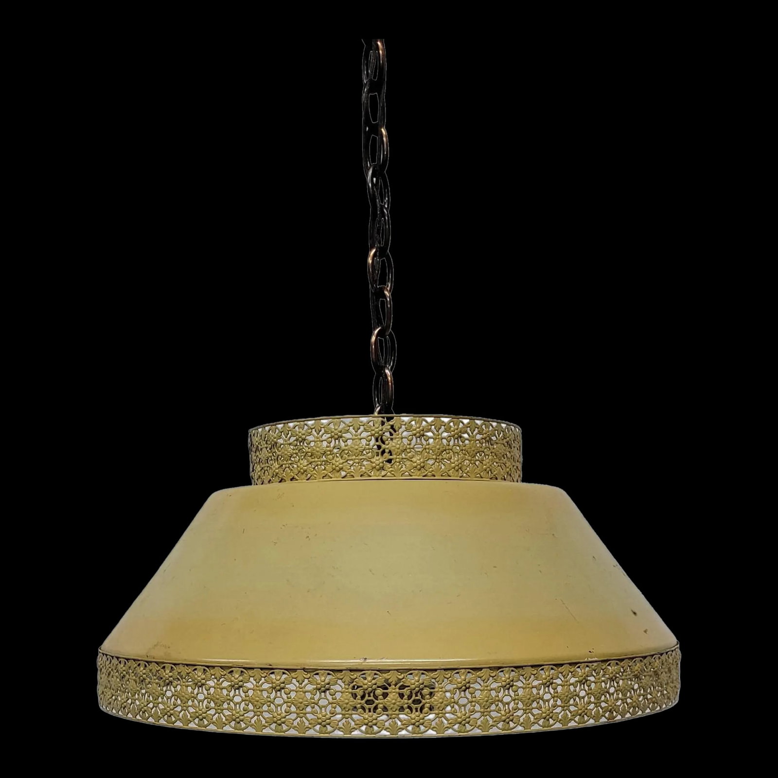 Vintage Farmhouse Cottage Core Yellow Gold Tole French Filagree Metal Hanging Ceiling Kitchen Light: Vintage Yellow Gold Tole French Filagree Metal Hanging Ceiling Light Perfect for that Granny Retro Kitchen, Farmhouse, Cottage Core, Shabby … Read more Vintage Yellow Gold Tole French Filagree M